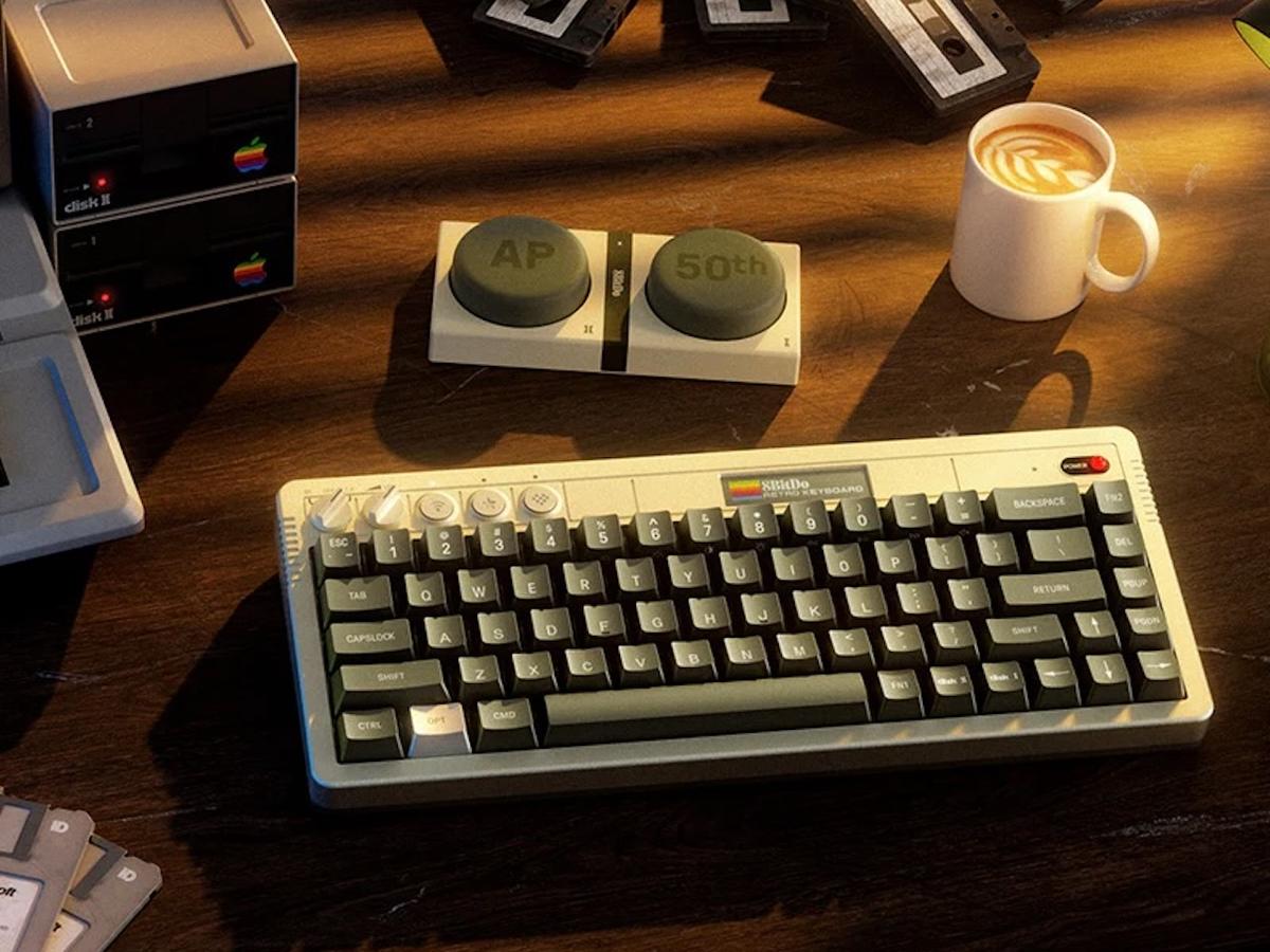 8BitDo Retro 68 AP50th: $499 Apple II Keyboard Ships June