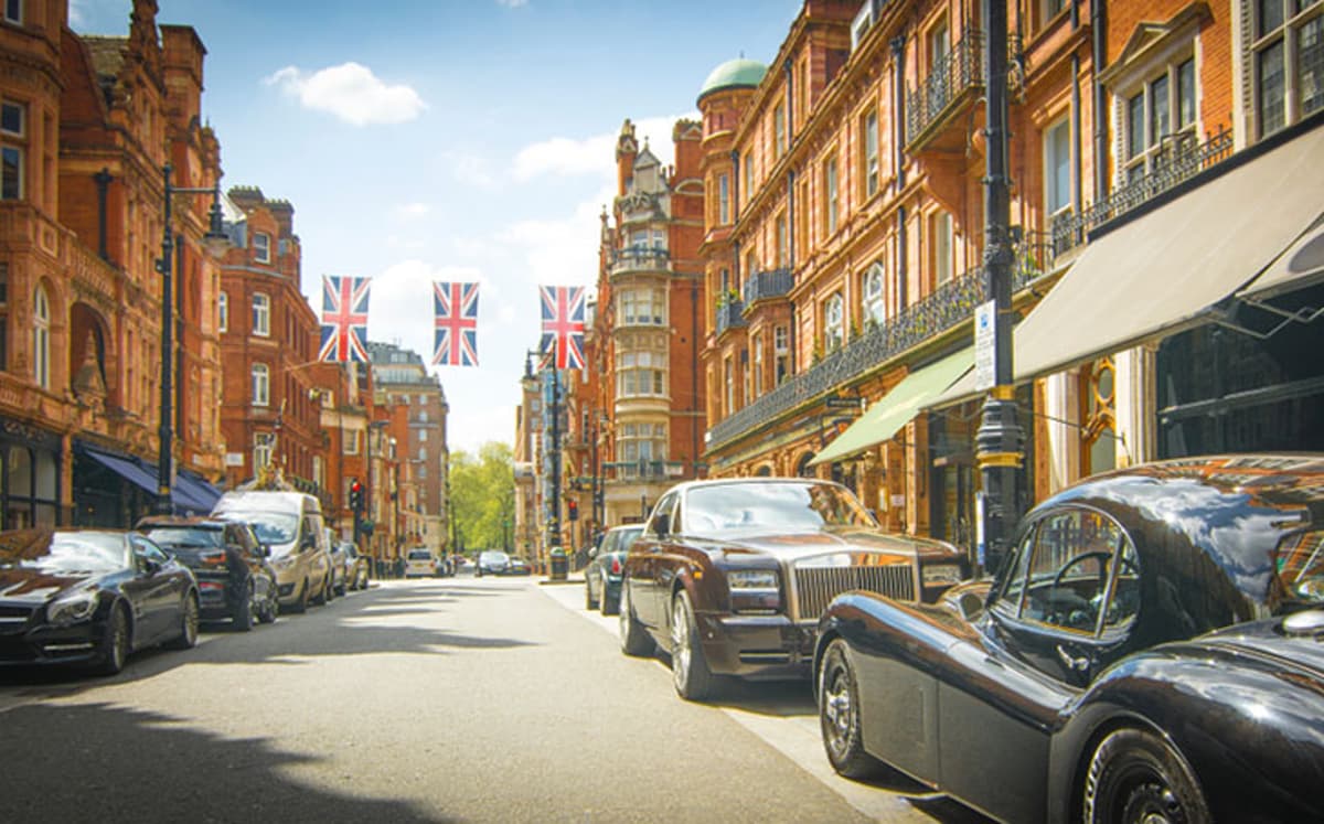 Million Pound Homes Sell for Massive Loss, New Analysis Reveals