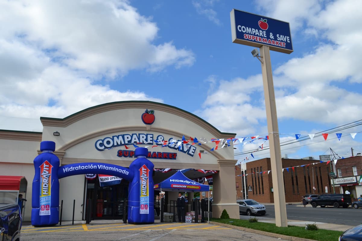 ARS Celebrates Third Supermarket In Philadelphia