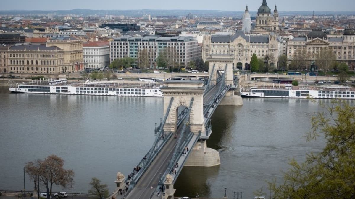 Hungary Breaks the Chains of Stagnation but Risks Being Bound Again