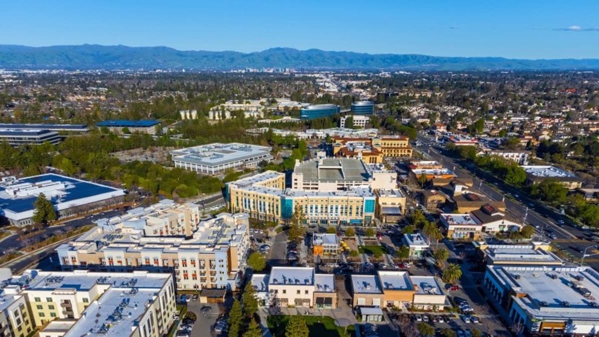 US Growth Driven by Tech Investment in First Quarter