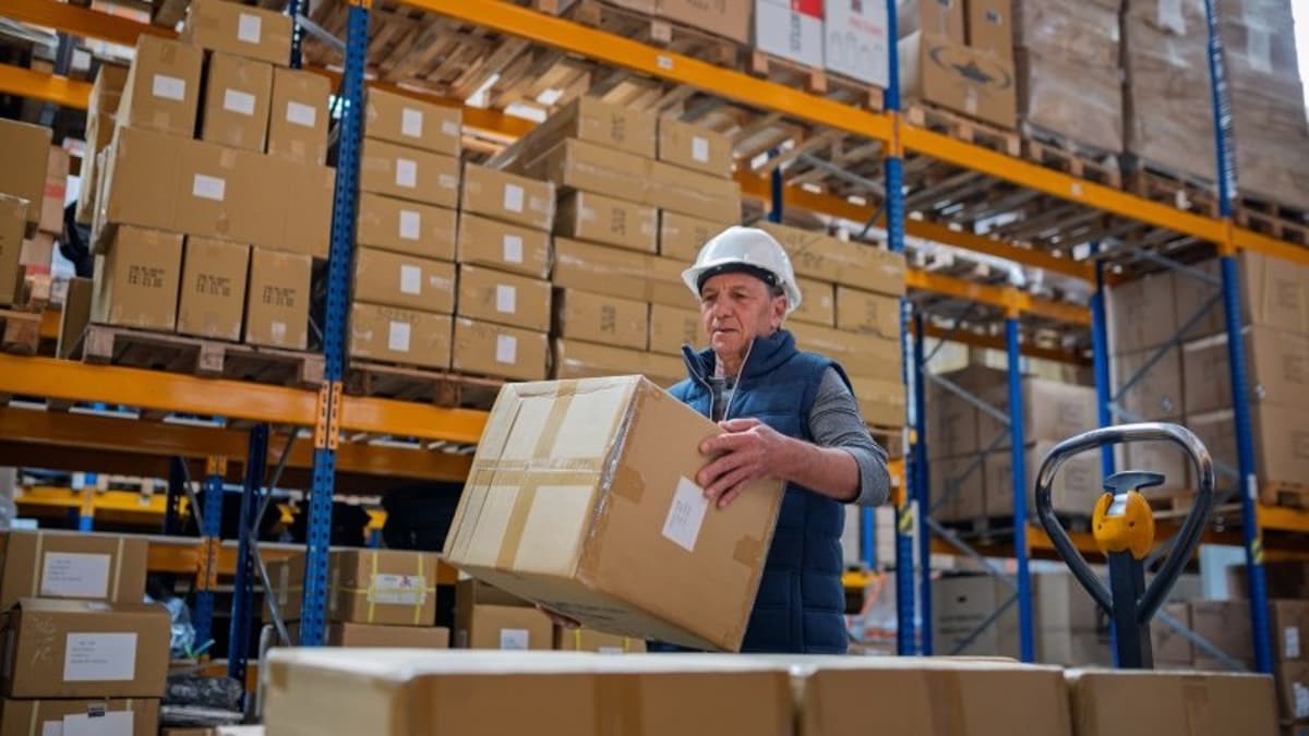 Back-to-Back US Jobs Gains, but Hiring Caution Lingers