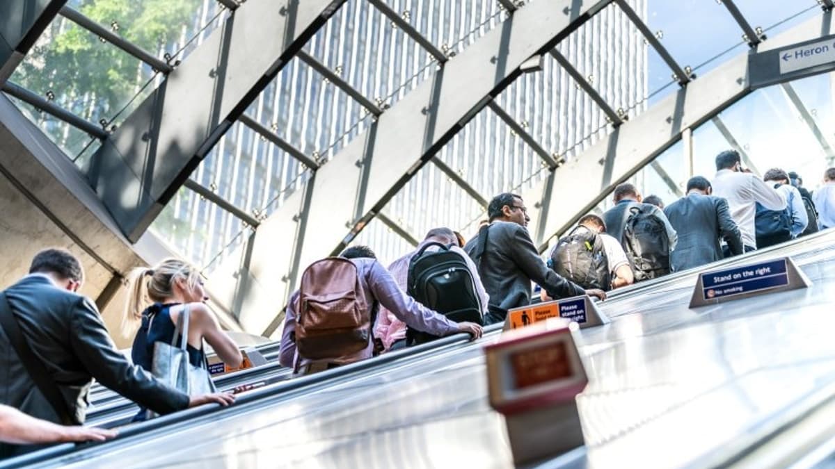 Dreadful UK Jobs Report Questions Need for Rate Hikes