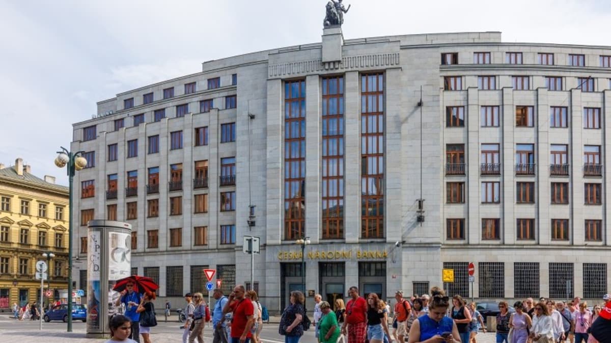 Czech National Bank Hikes Rates to Keep Inflation in Check