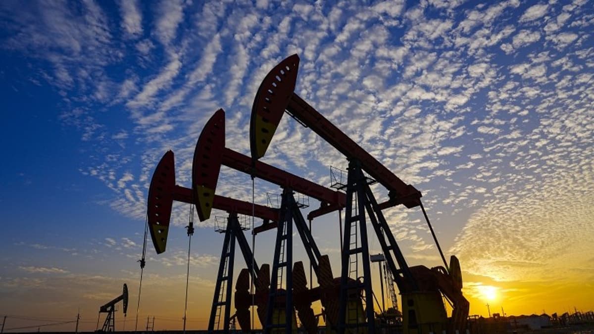 The Commodities Feed: Oil Declines as Strait of Hormuz Begins to Normalise