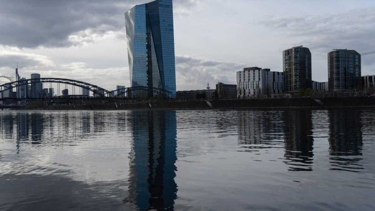 ECB’s Latest Surveys Point to Rising Stagflationary Pressures