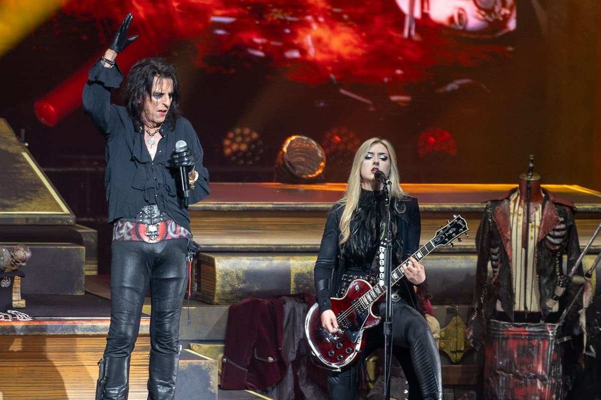 Watch Alice Cooper Cover Nirvana at 2026 Tour Kickoff