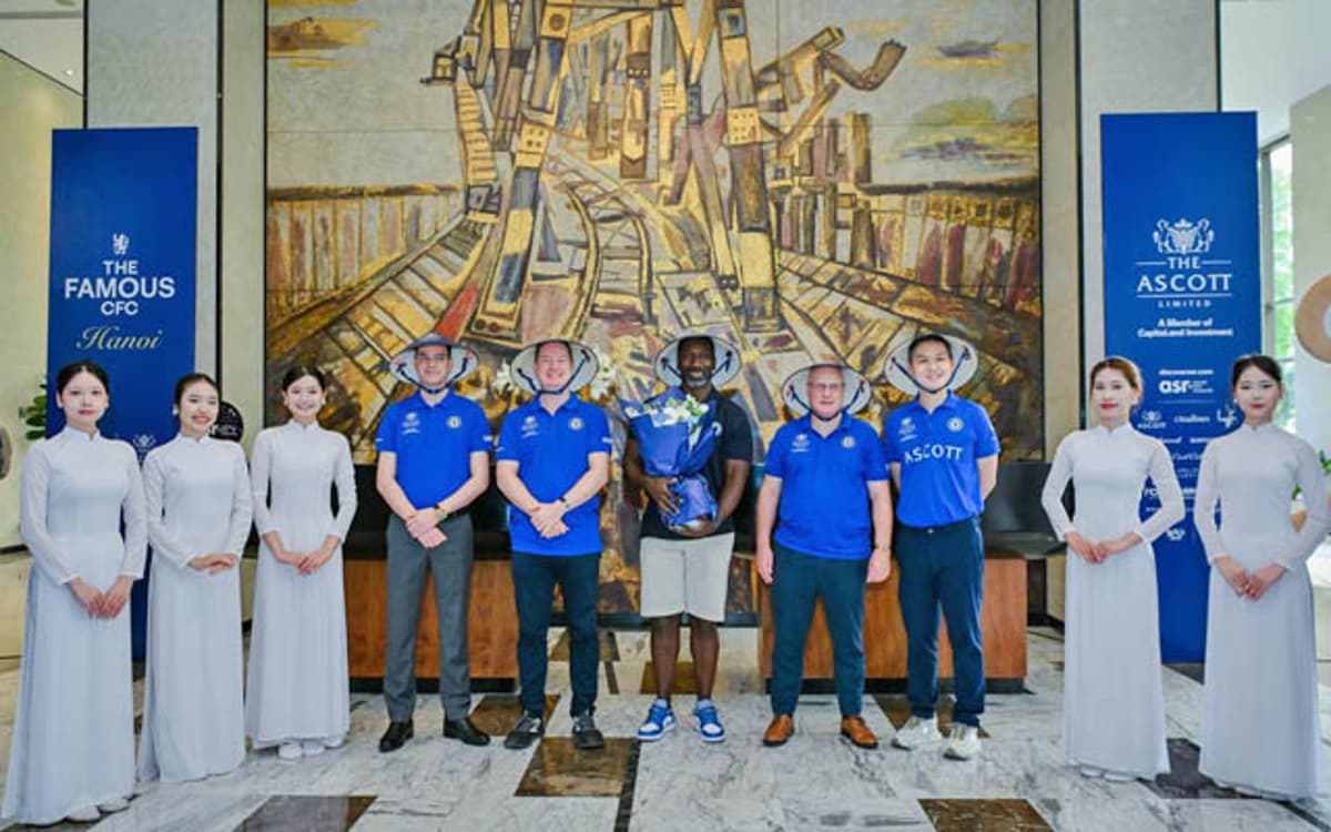Ascott Brings Famed Striker Hasselbaink to Vietnam for Loyalty Member Engagement Event