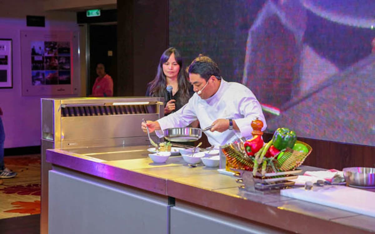 Genting Dream Serves up 10th Anniversary Sailing with Celebrity Chef