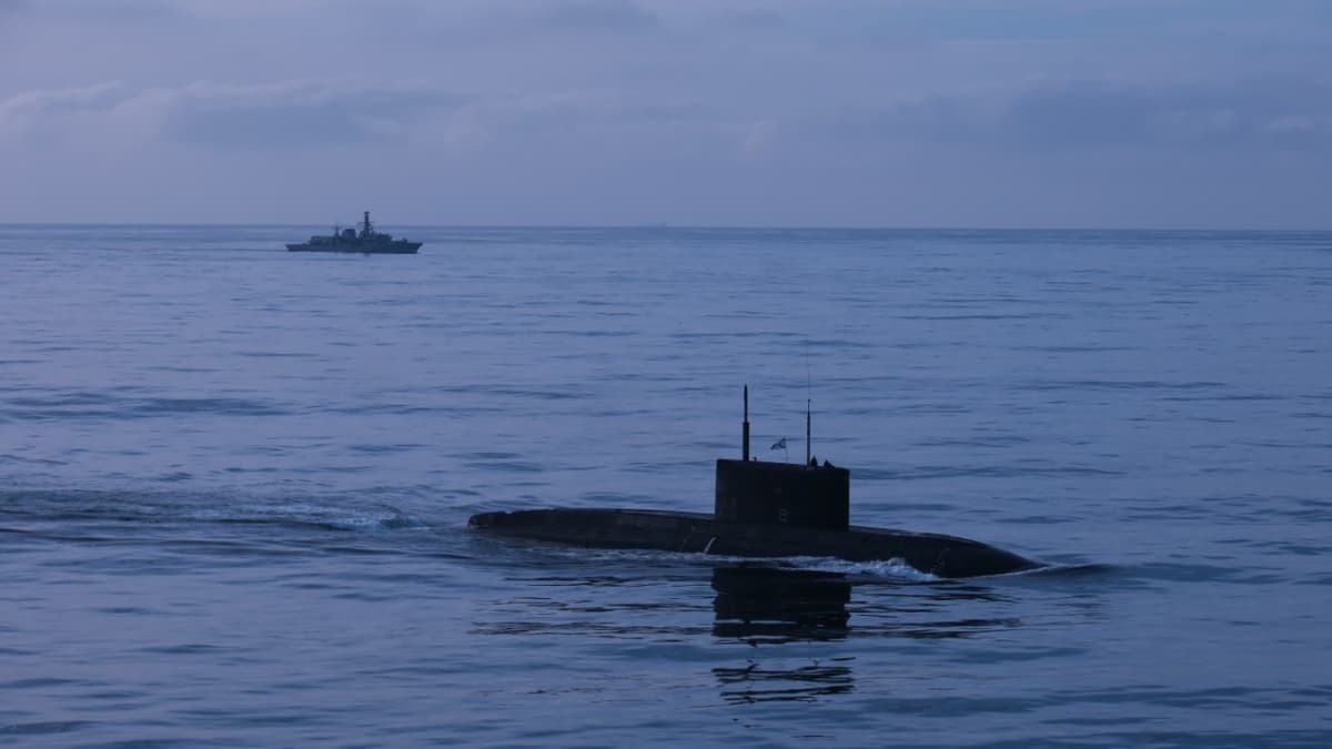SNP Calls for Stronger Security Ties After Russian Sub Op
