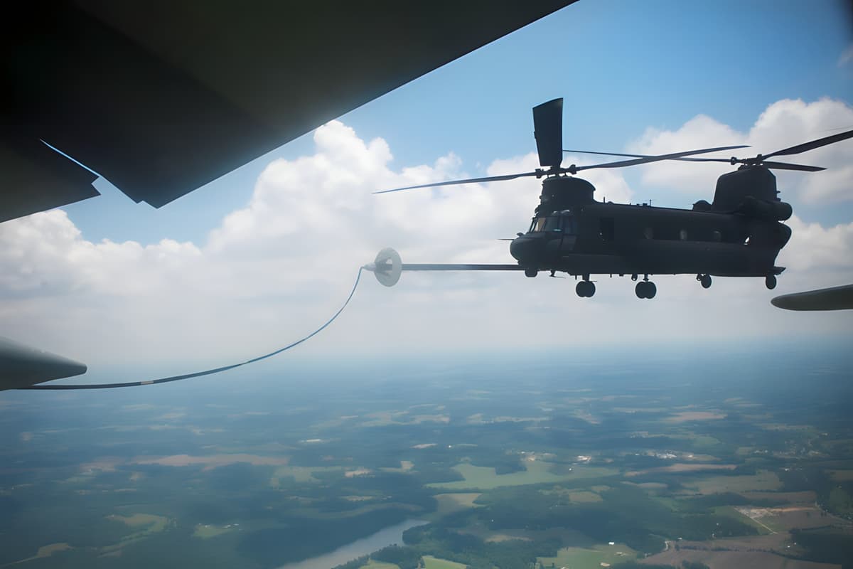 UK Confirms New Chinooks to Get Aerial Refuelling Equipment