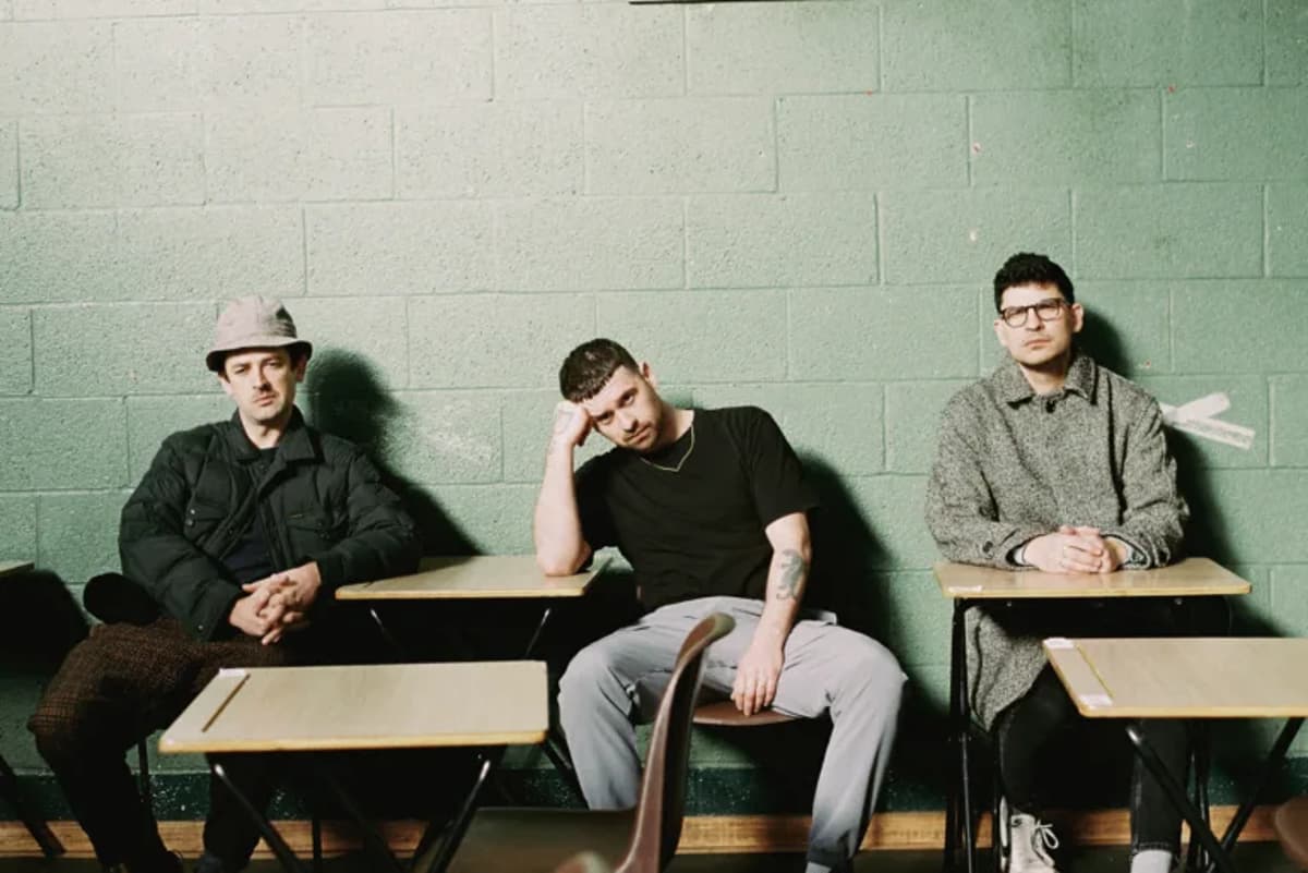 DIVIL - Dublin Trio of Old Friends Process Hard Times on Debut  Single 'Thanks A Million'