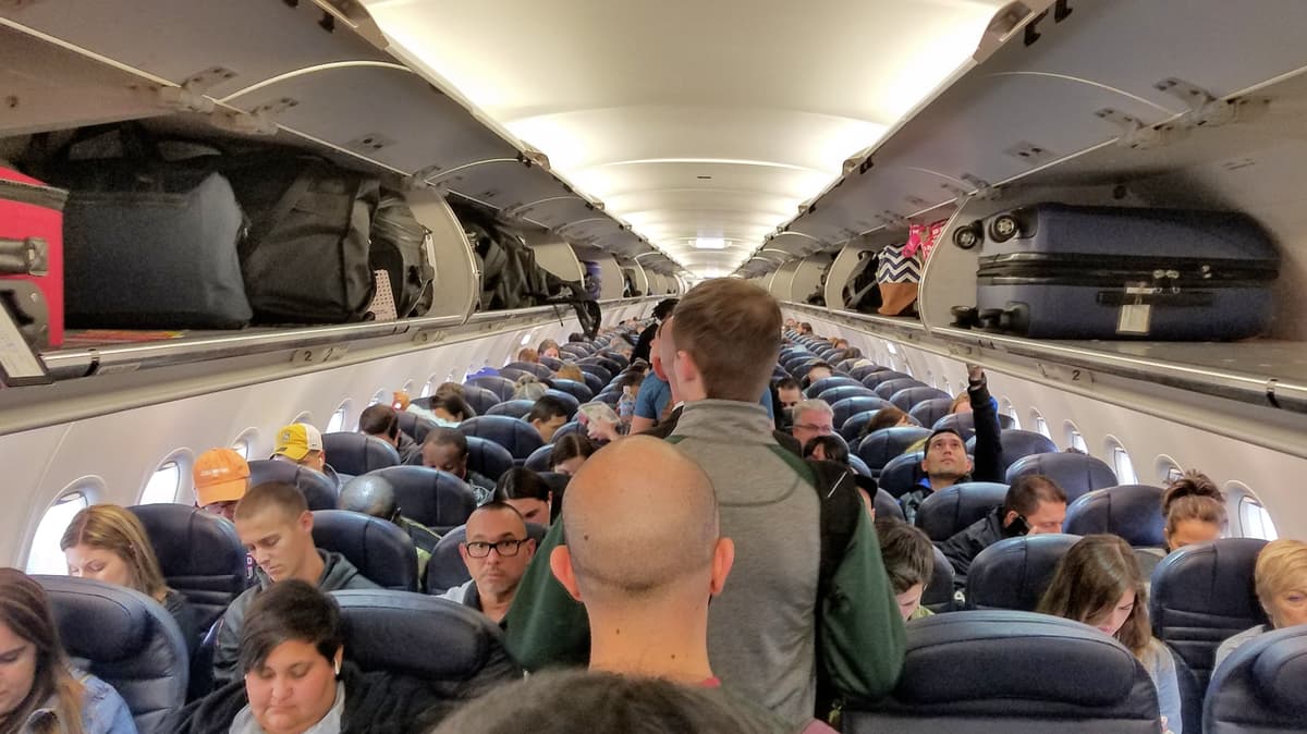 Inside The White House Fight Over Whether To Bail Out Spirit Airlines