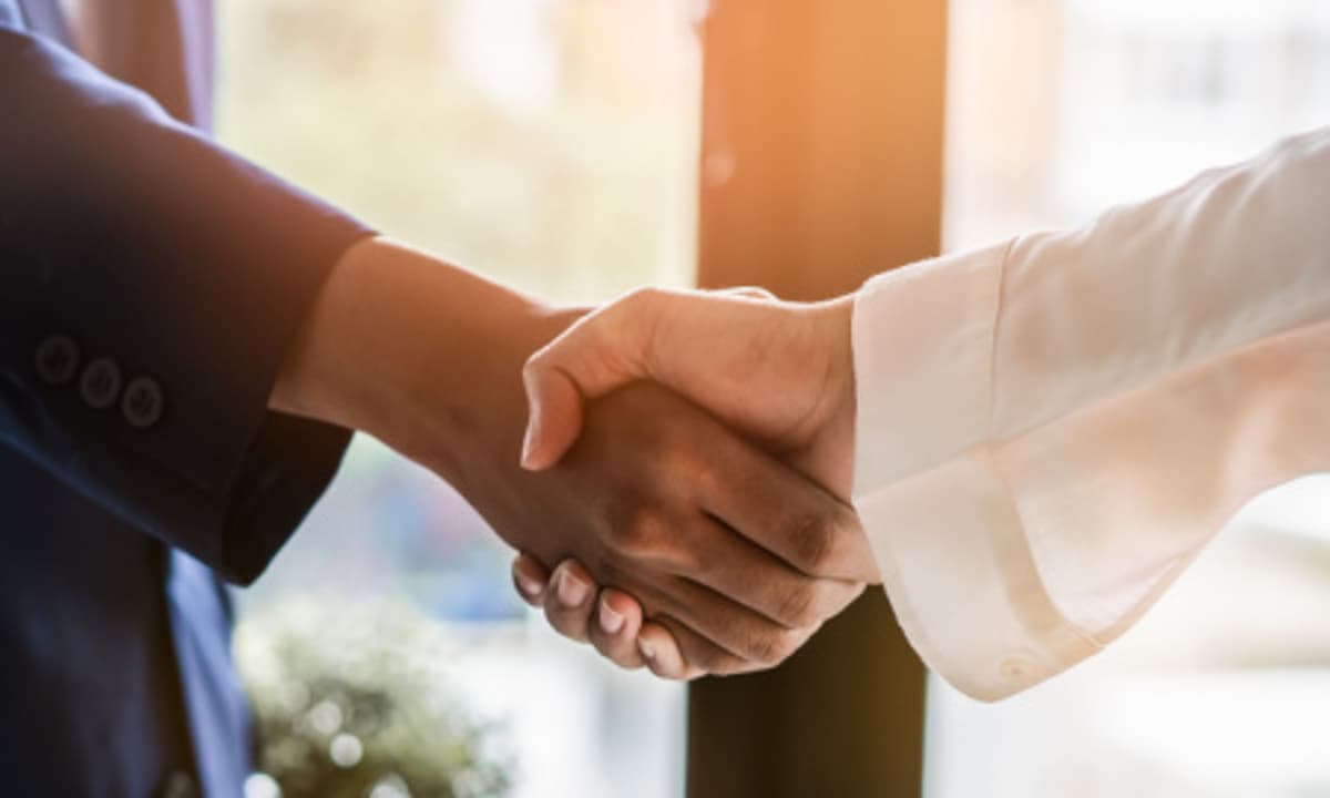 How Commercially-Minded Lawyers Can Enhance Deal-Making and Get More Sales Contracts over the Line