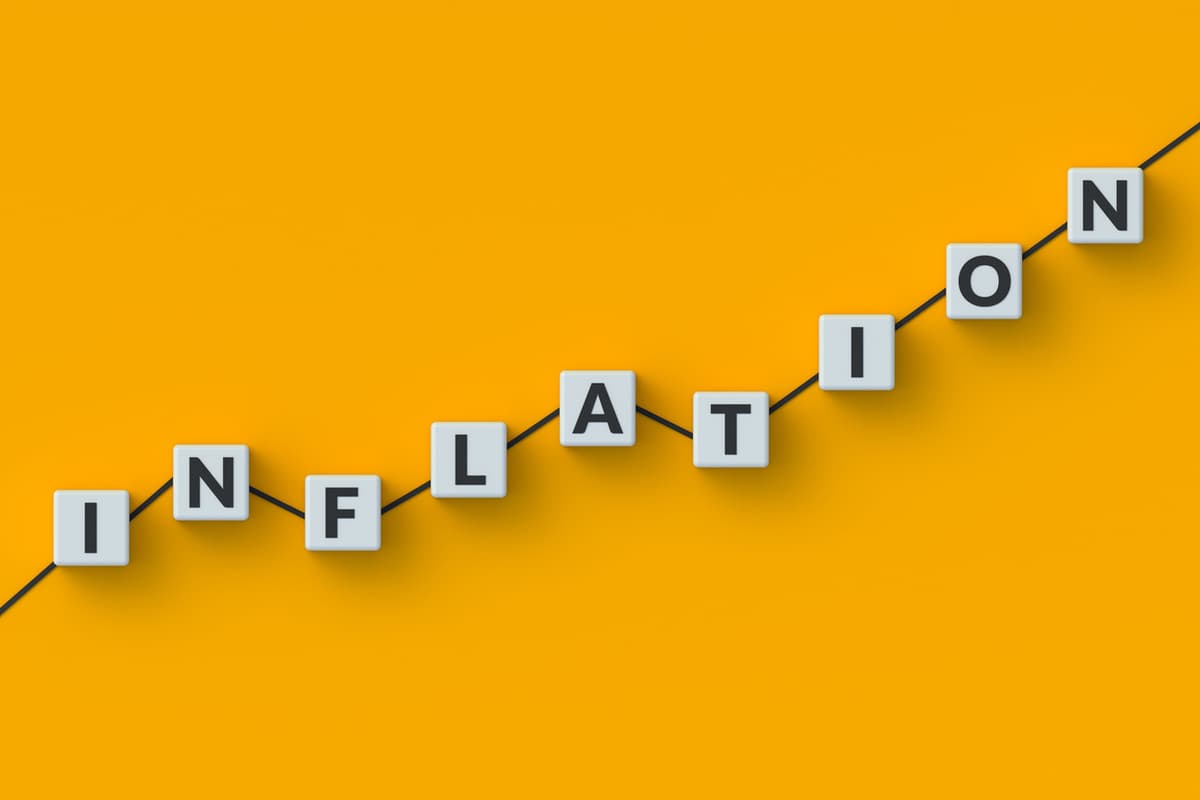 Dollar Surges as Markets Price Longer Hormuz Crisis and Persistent Inflation