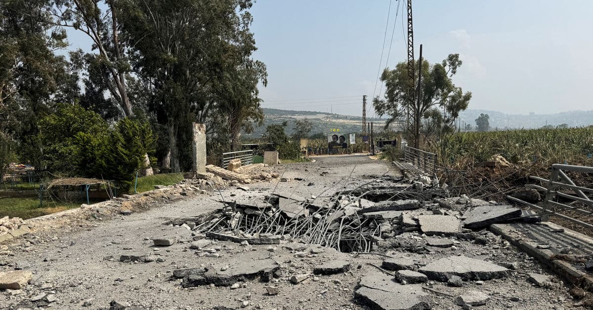 Israeli Strikes Kill 14 in Lebanon as Israel Warns Residents to Leave Towns Beyond 'Buffer Zone'
