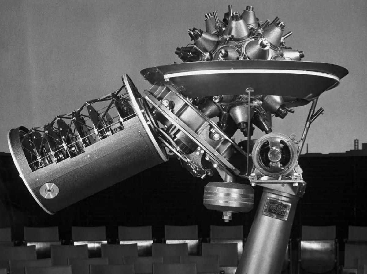 May 7, 1925: The First Projection Planetarium