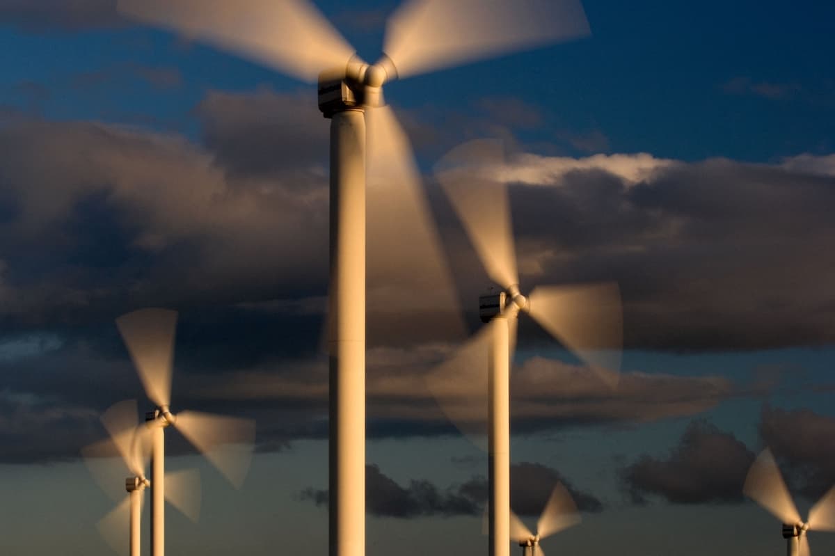 CCC: Net-Zero Will Protect UK From Fossil-Fuel Price Shocks