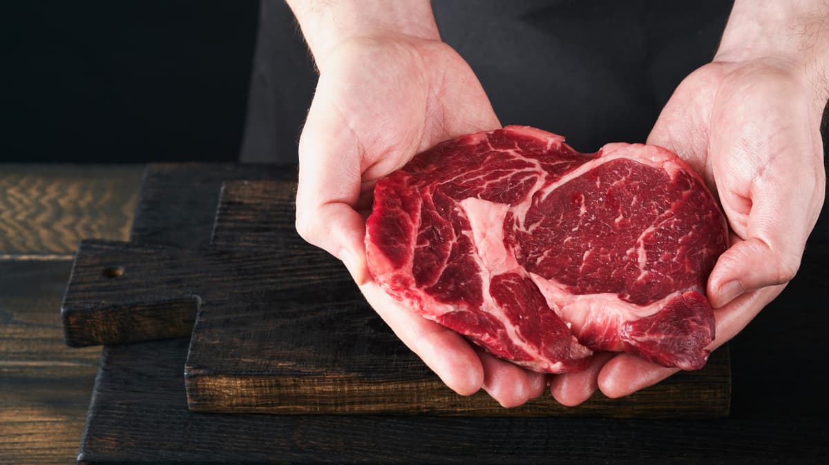 Tips For Scoring The Best Ribeye On Supermarket Shelves