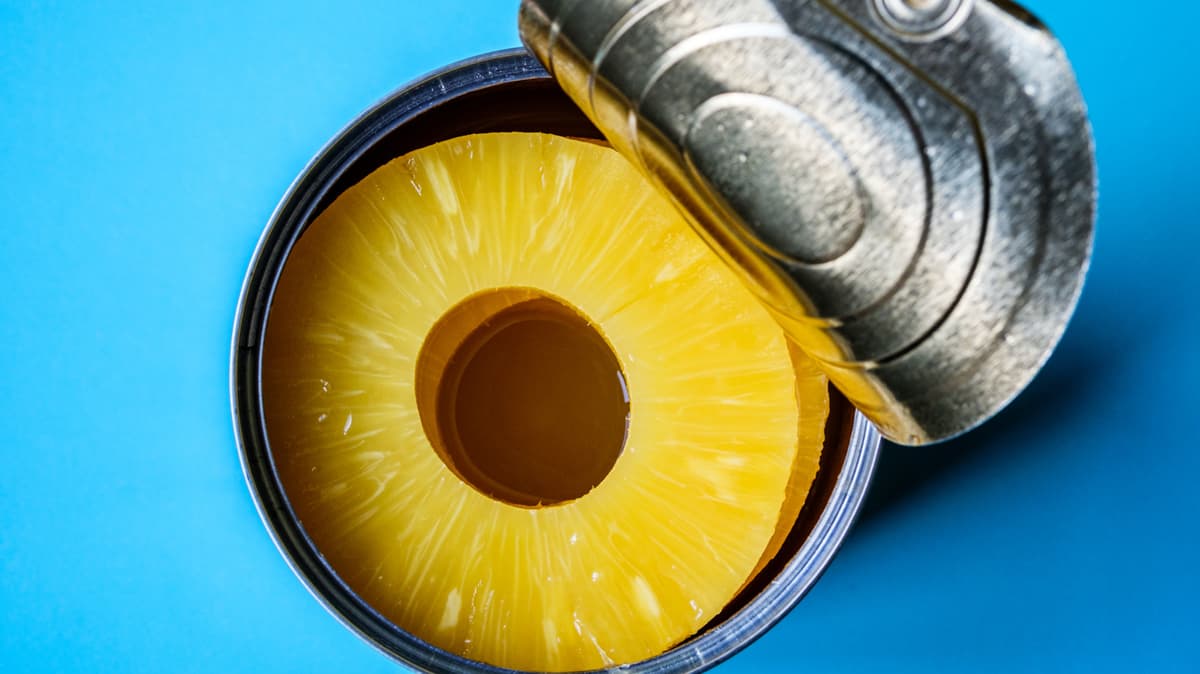 Canned Pineapples Are The Main Character Of This Classic, Retro Meal
