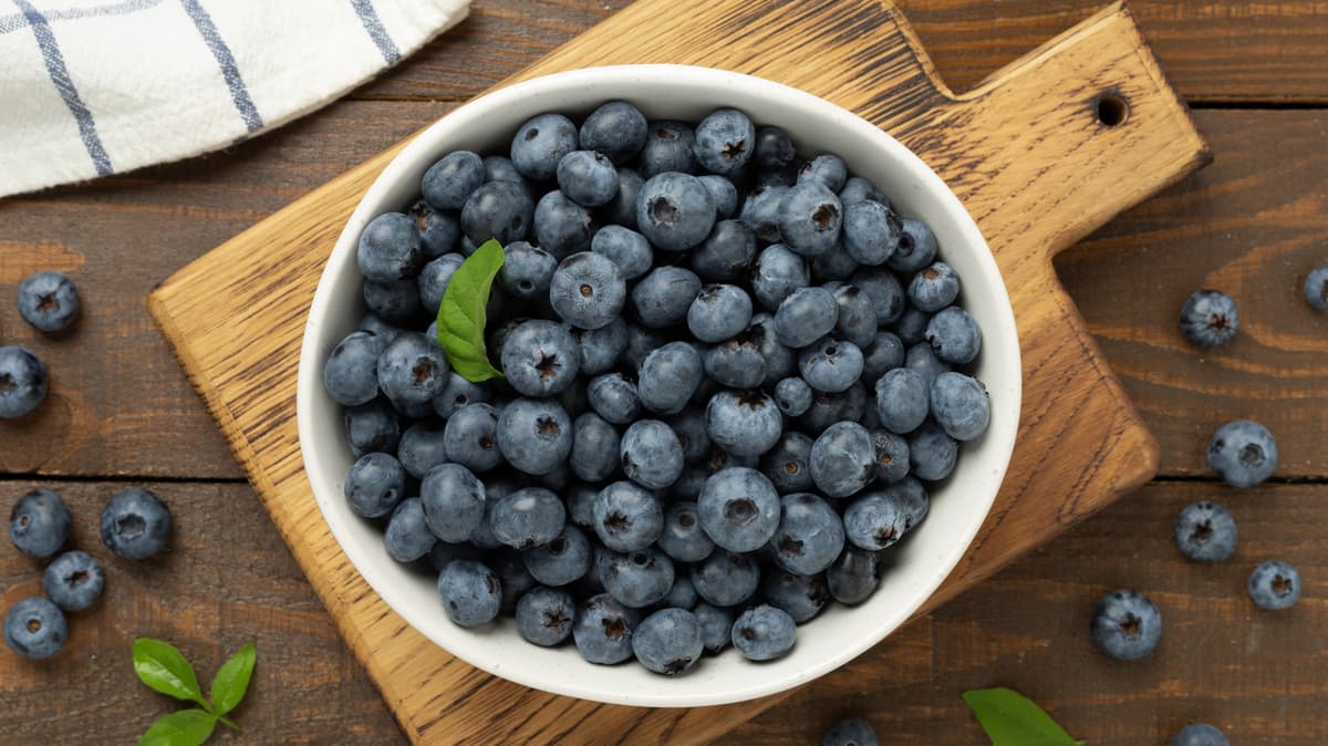 How To Grow Plump Blueberries Without A Garden