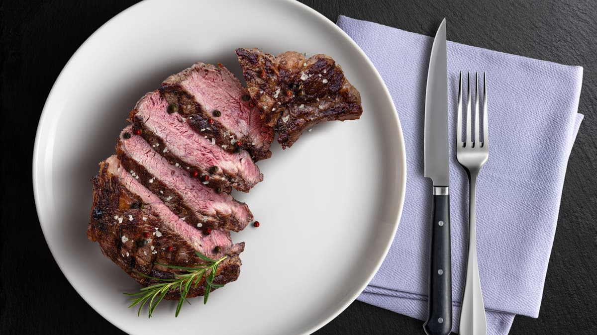 The Expensive Steakhouse Reddit Users Bash For Poor Quality And Ridiculous Prices