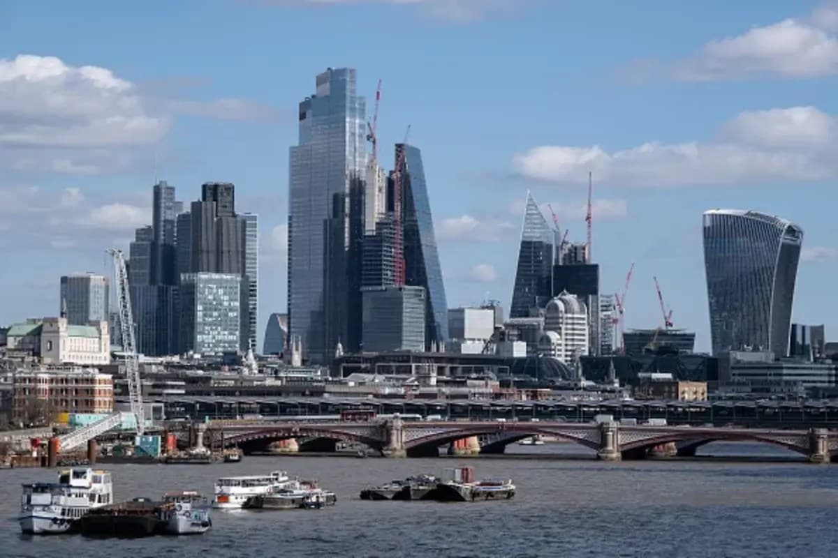 Ex-KPMG Led Accounting Giant Stalls £1bn Sale