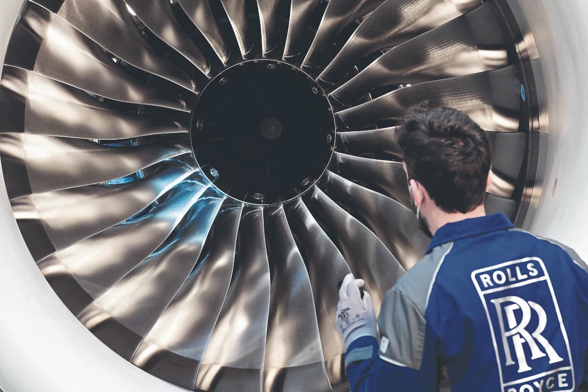 Rolls-Royce Shares Slide as FTSE 100 Plunges Amid Iran War