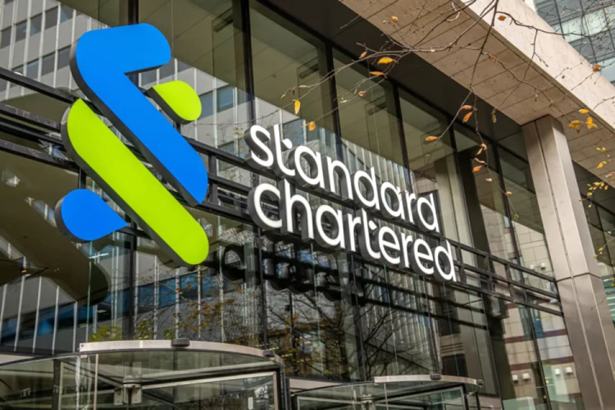 Standard Chartered Registers $190m Charge on Iran War