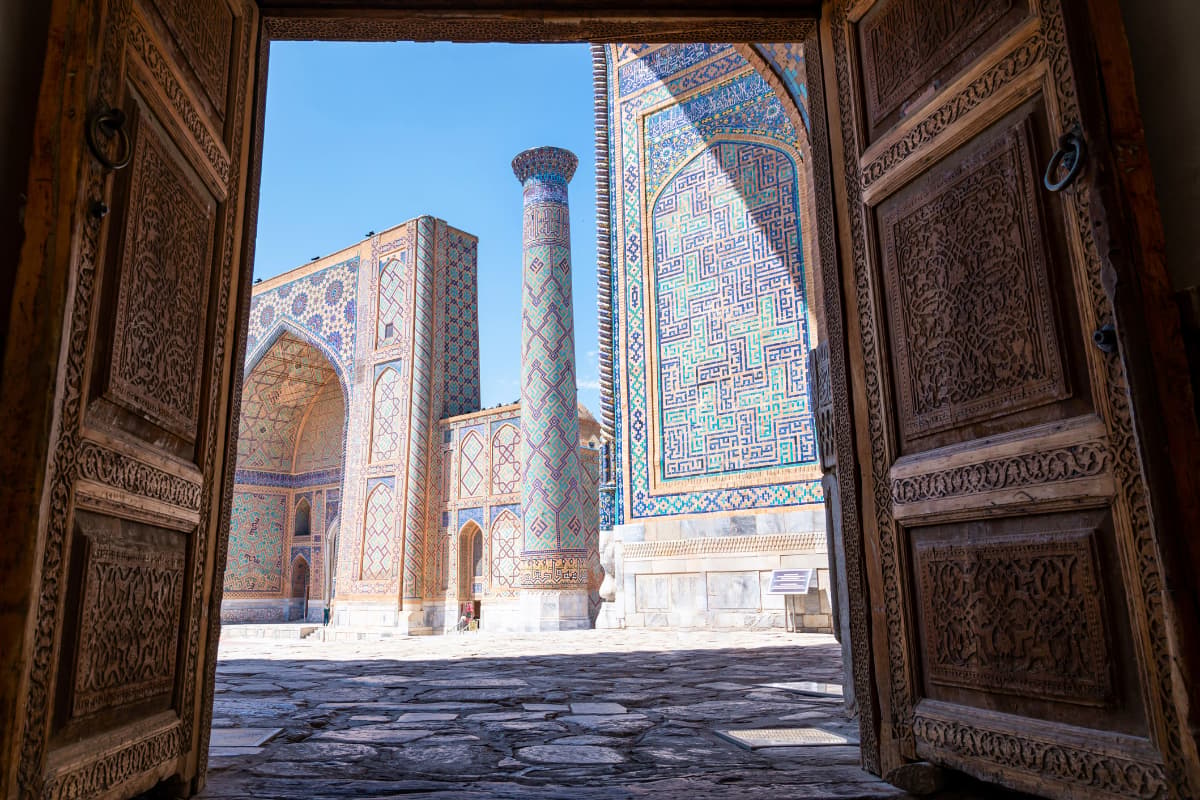 Uzbekistan's National Investment Fund Completes $604M IPO on London and Tashkent Exchanges