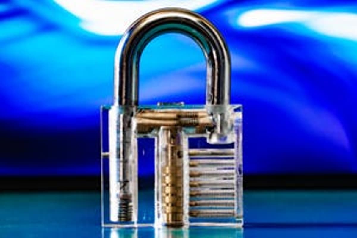 Learn How to Protect Your Phone From Viruses and Other Threats