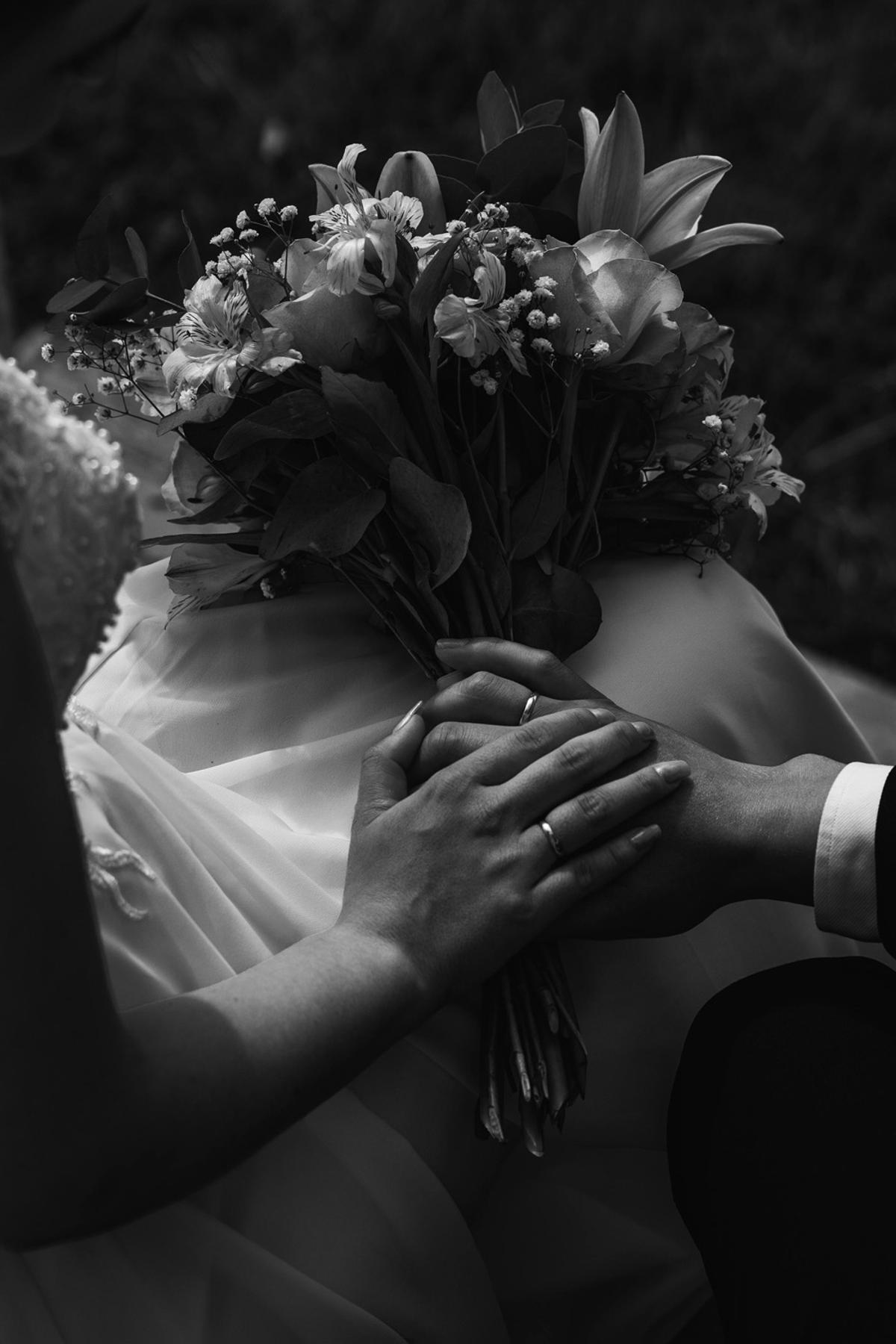 Here’s How To Save For A Wedding, According To A Senior Financial Planner