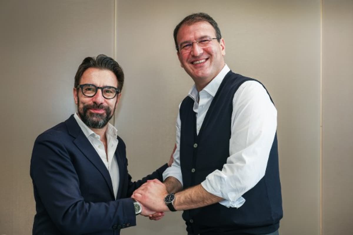 Dils Acquires EOL to Expand Into France