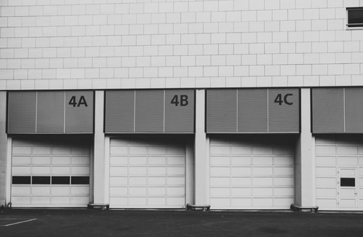 Ares Completes Acquisition of Polish Logistics Portfolio From Savills IM