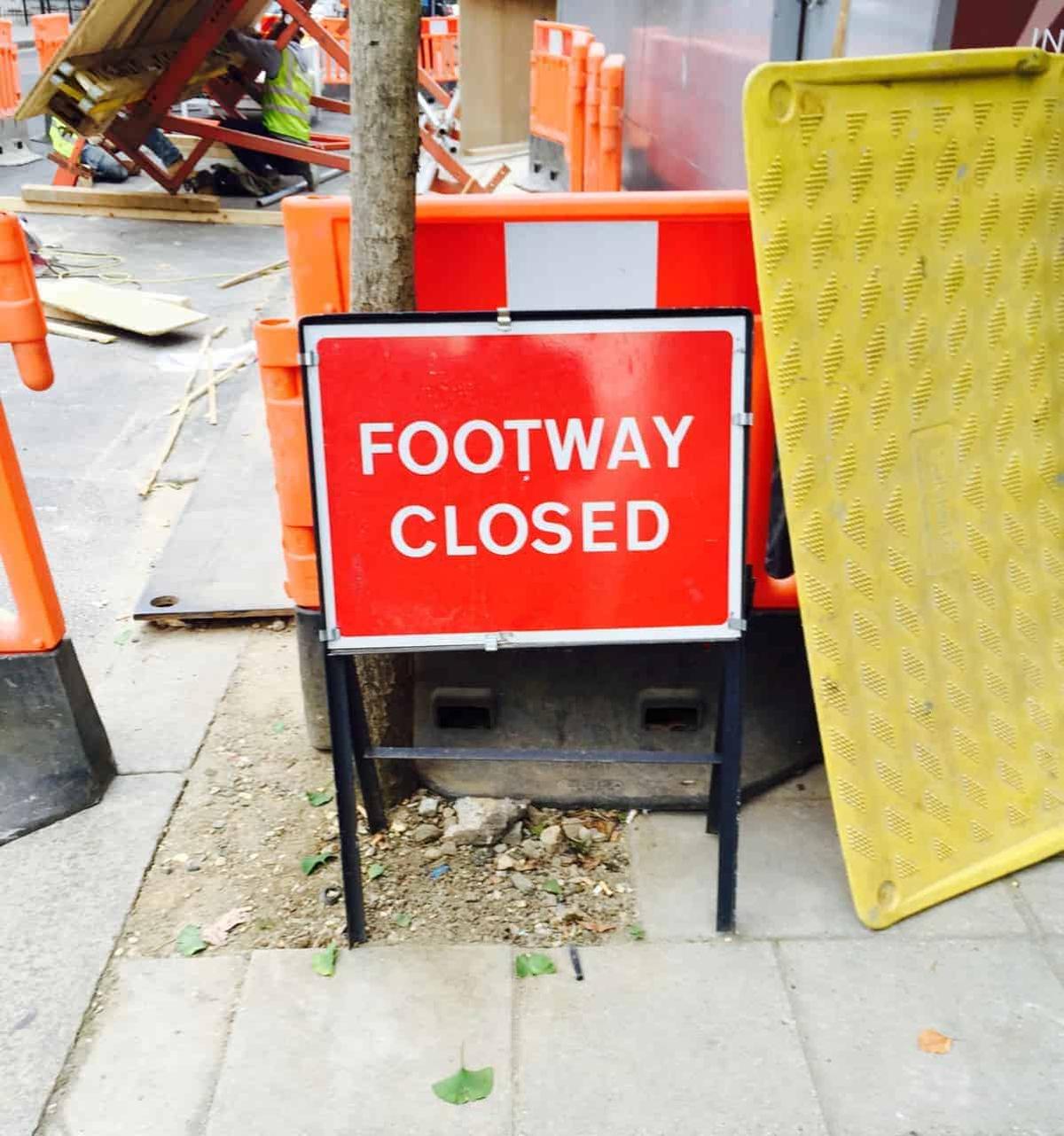 UK Small Businesses Face Growing Pessimism Amid Economic Challenges, Report Reveals