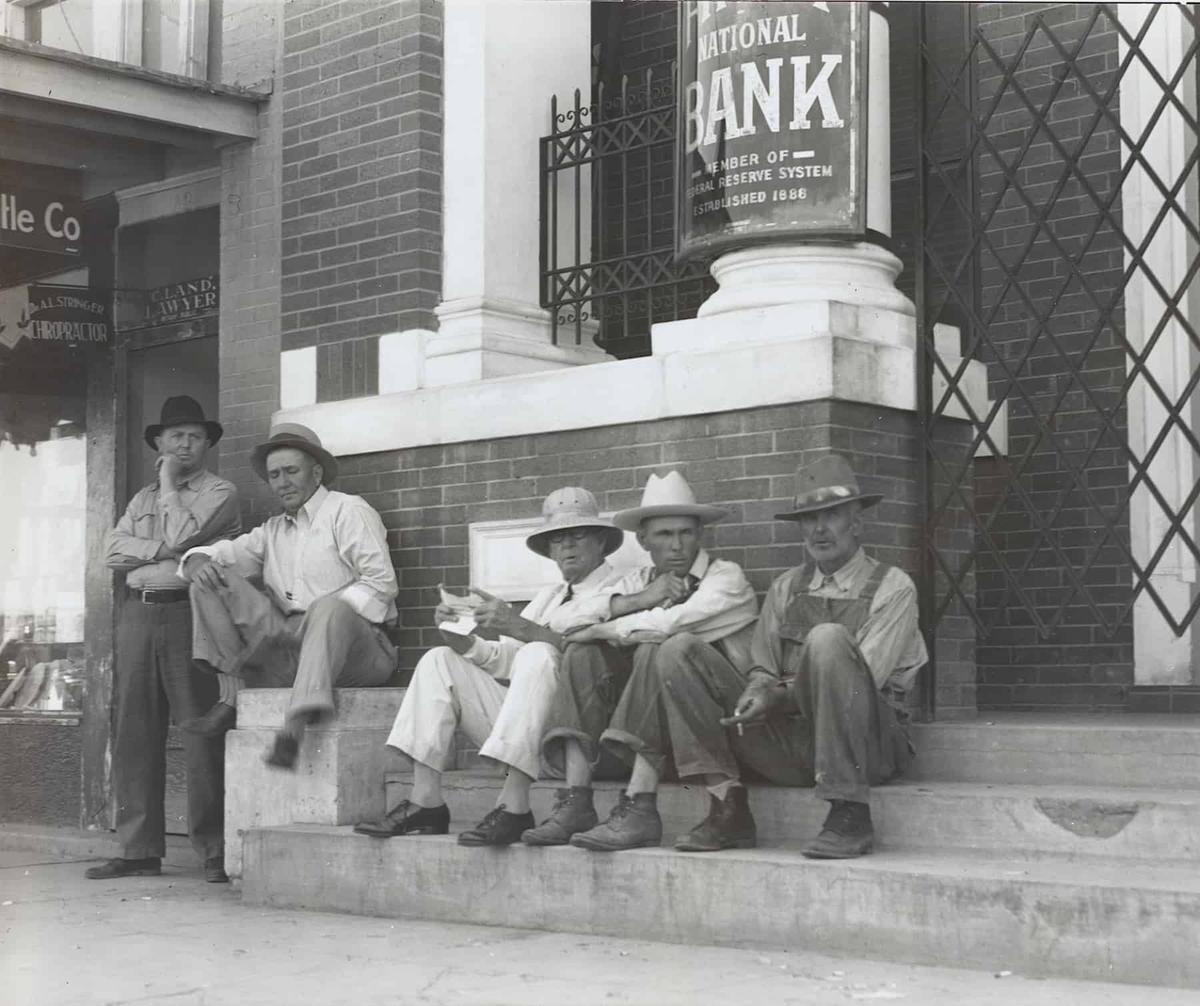 Traditional Banks Set to Increase Engagement with Digital Assets : Analysis