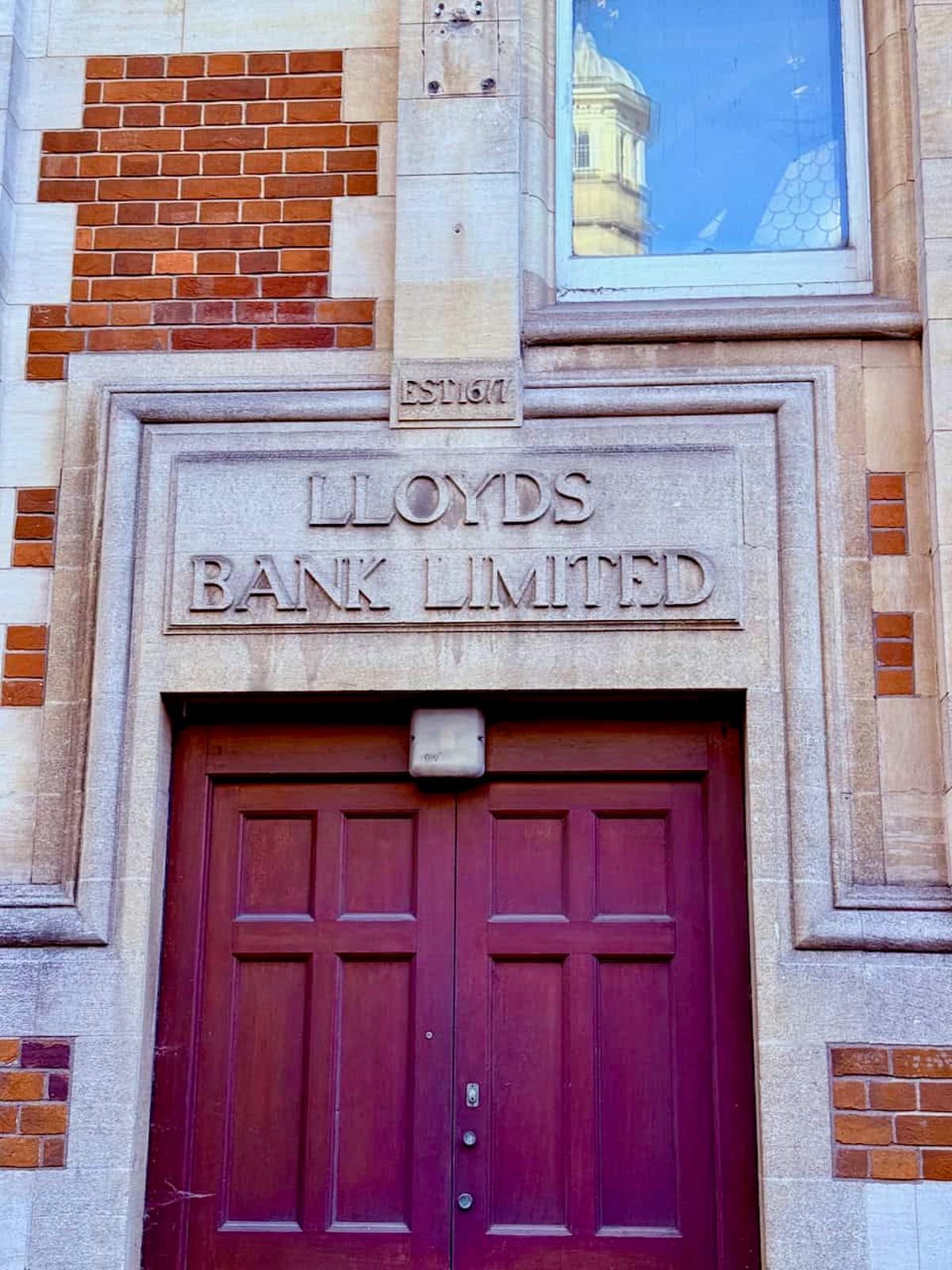 Lloyds Bank Comments on Potential Impact of Digital Assets on UK Financial Services Sector