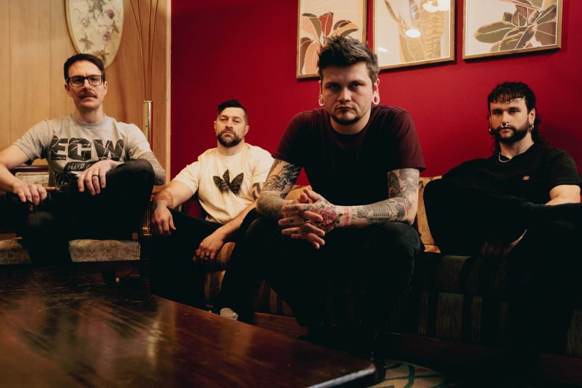 Track Premiere: 9 Dead – “Parasite”