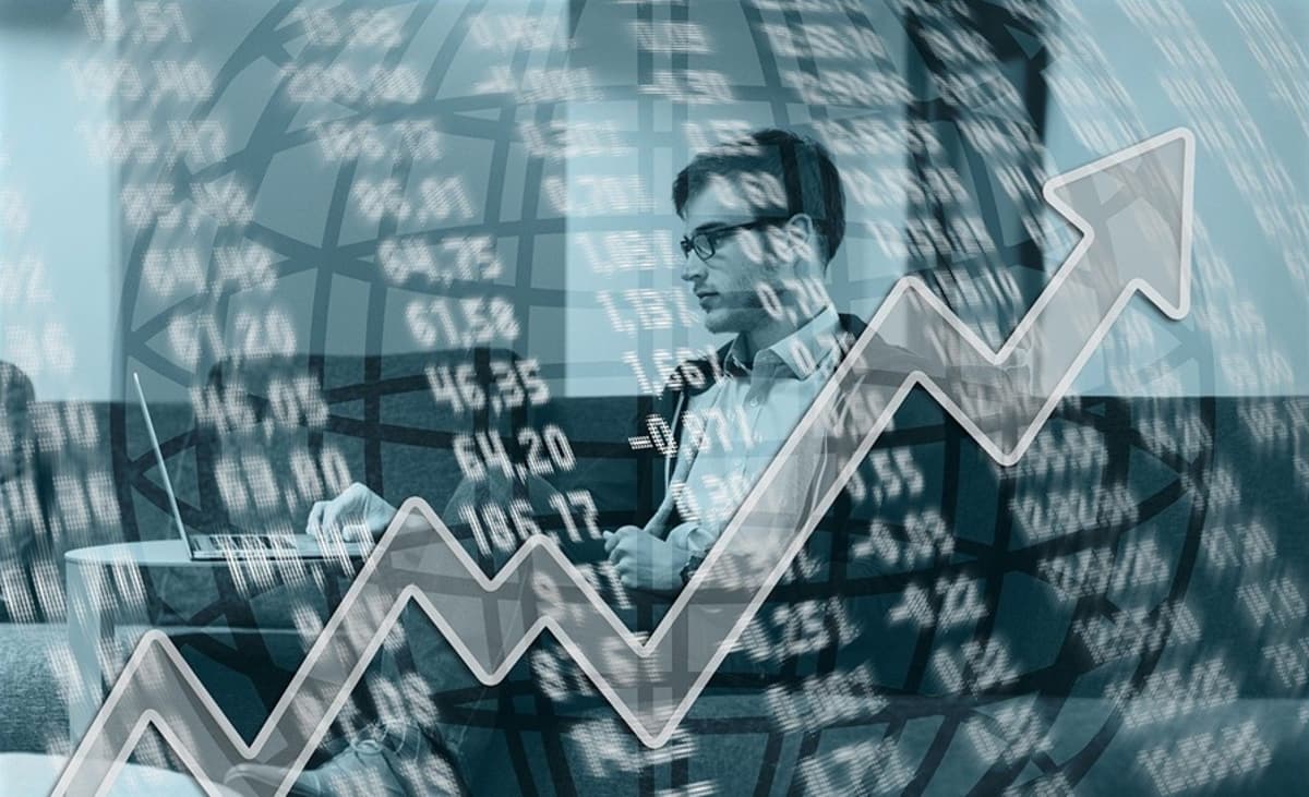 AI-Driven Advertising Spend Set to Reach £18bn by 2030