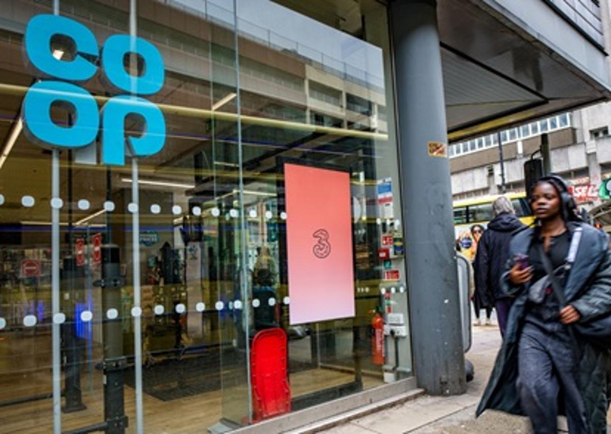 Co-Op Expands Retail Media with Digital OOH Network