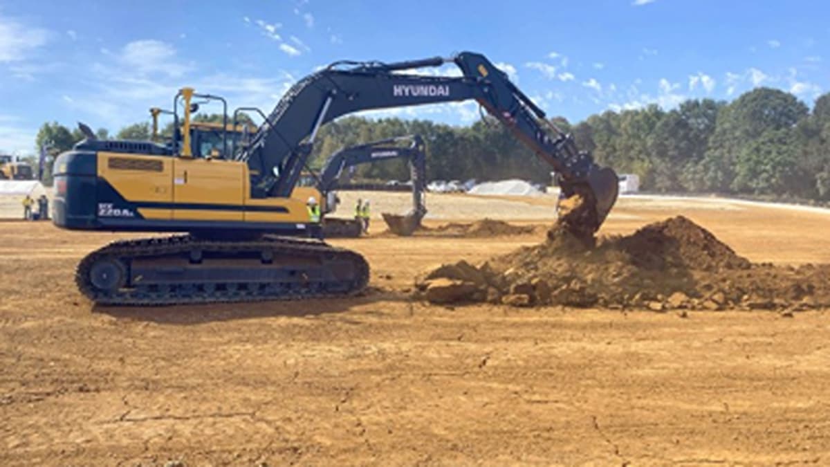 Trimble and Hyundai Enable Upgrade to Earthworks 3D Platform
