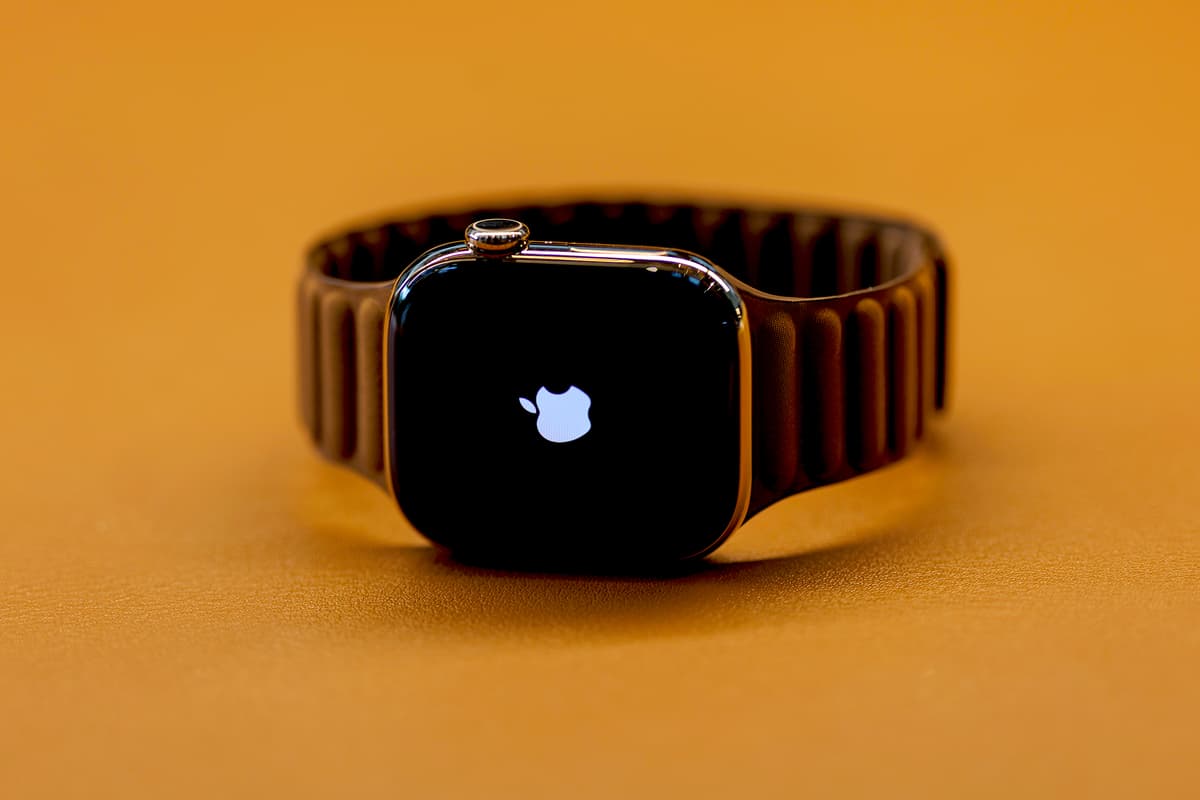 Apple’s Top Executive Uses a Whoop — What That Says About the Company’s $100 Billion Apple Watch Problem