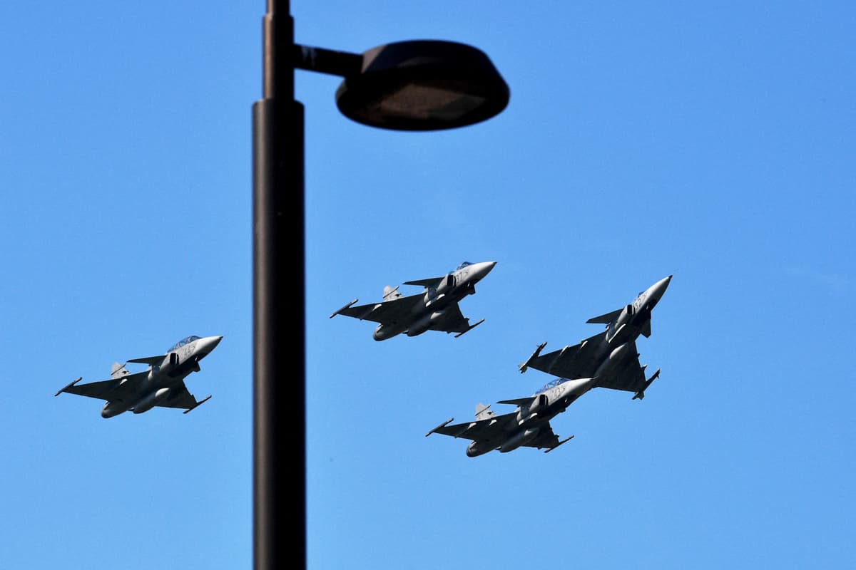 Europe’s Best Missile Is Coming to Ukraine: Zelenskyy’s Meteor-Gripen Combo Targets Russian Glide Bombs