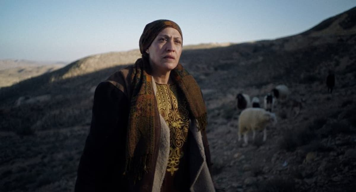 Walud - Amber Wilkinson - 20304