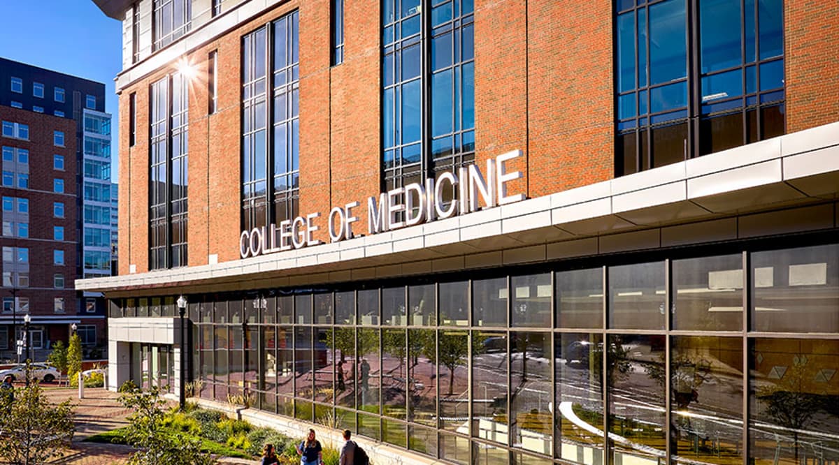 High-Performance Curtain Wall Defines Duquesne's College of Osteopathic Medicine