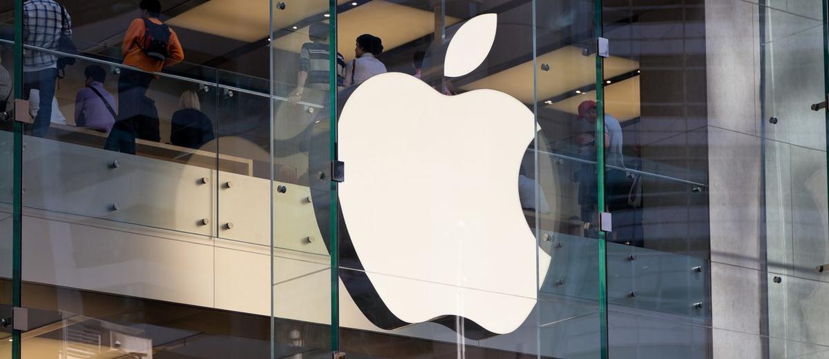 Apple Share Price: Why Record iPhone Sales Still Leave a $4tn AI Question