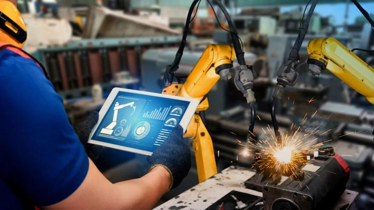 Washington Expands AI and Factory Funding Push as America Fears Falling Behind China