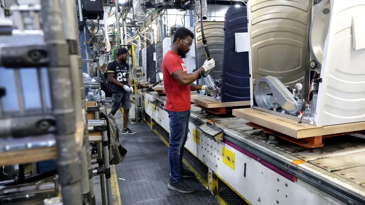 GE Brings Jobs Home as Tariff Pressure Reshapes Manufacturing