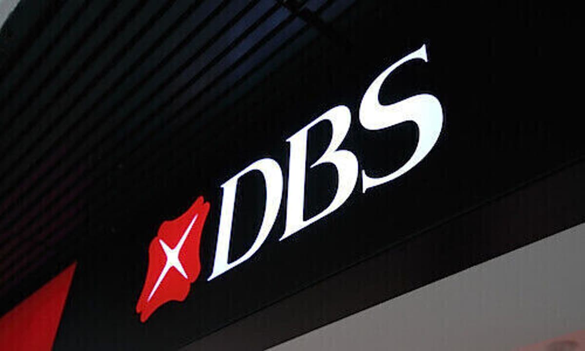 DBS Posts Record Income as First-Quarter Profit Edges Higher