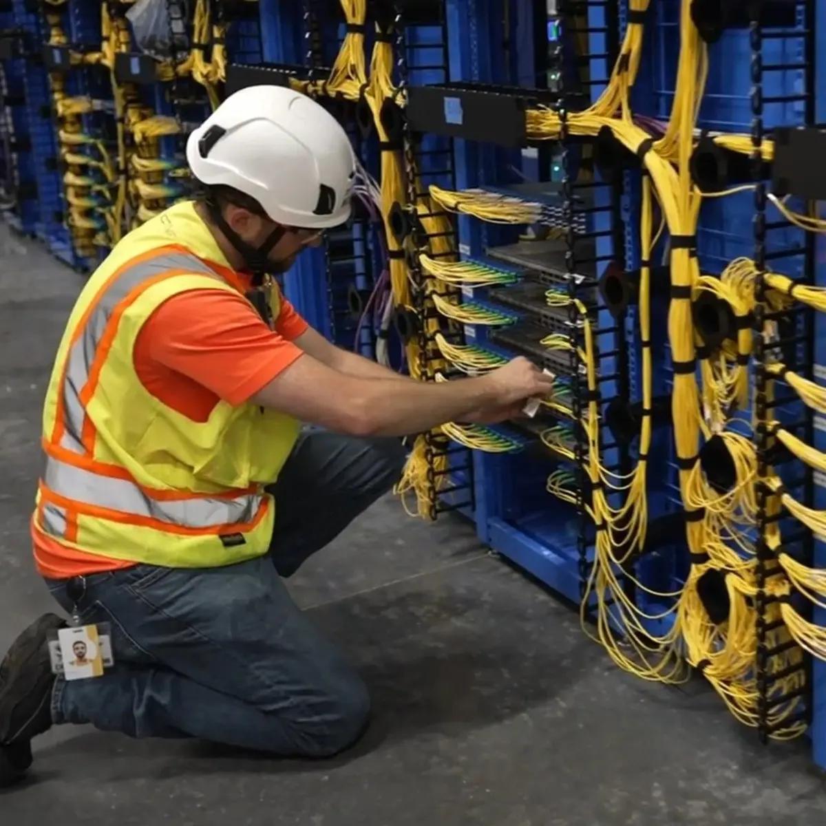 Meta and CBRE Create LevelUp Program to Recruit and Train Thousands of Technicians to Build Meta’s Data Centers in the U.S.